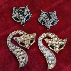 4 fox clothes decorations