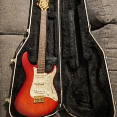 Yamaha Pacifica 303-12 Electric Guitar Made in Taiwan with Hard Case
