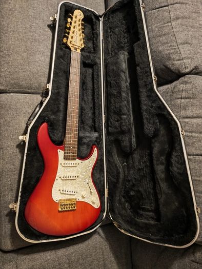 Yamaha Pacifica 303-12 Electric Guitar Made in Taiwan with Hard Case