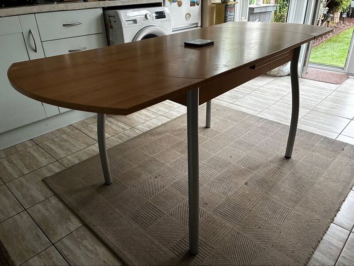 Kitchen table - tip-top condition