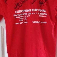 Signed Man Utd European Cup Final 1968 T-shirt
