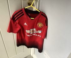 Manchester Utd T-shirt age 8/9