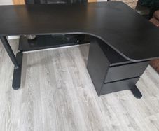 Bekant Corner Gaming /Office Desk
