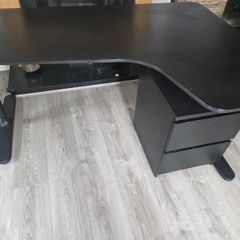 Bekant Corner Gaming /Office Desk