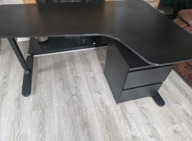 Bekant Corner Gaming /Office Desk