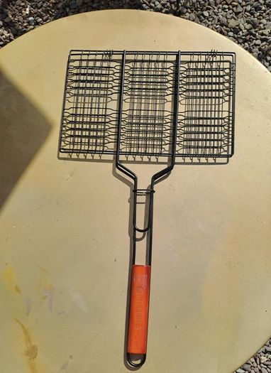 Barbecue fish basket