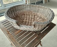 Dog Basket (Free To Collect)