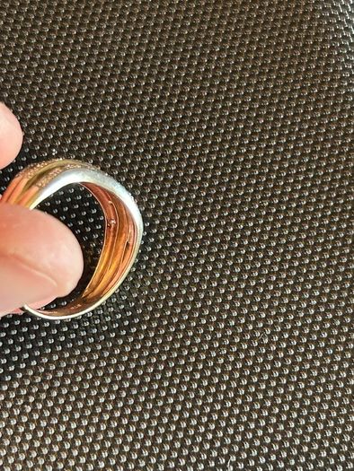 Ladies 9ct Gold Diamond Ring yellow white and rose gold top