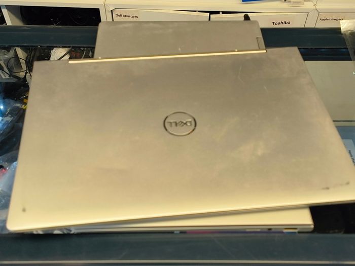 Dell Inspiron 7391 2in1 13.3" Touch i5-10210U (10th Gen) 8GB 500GB SSD Windows 11 Pro (Touch Convertible)