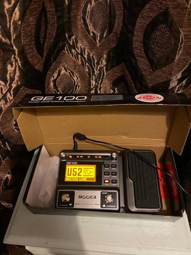 Fender Greta guitar amp, Marshall MG30fx amp/cab with 10" Celestion Creamback speaker and Mooer GE100 multi fx pedal