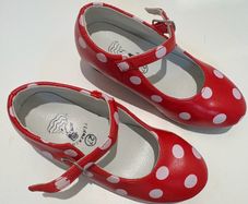 Girls spanish shoes