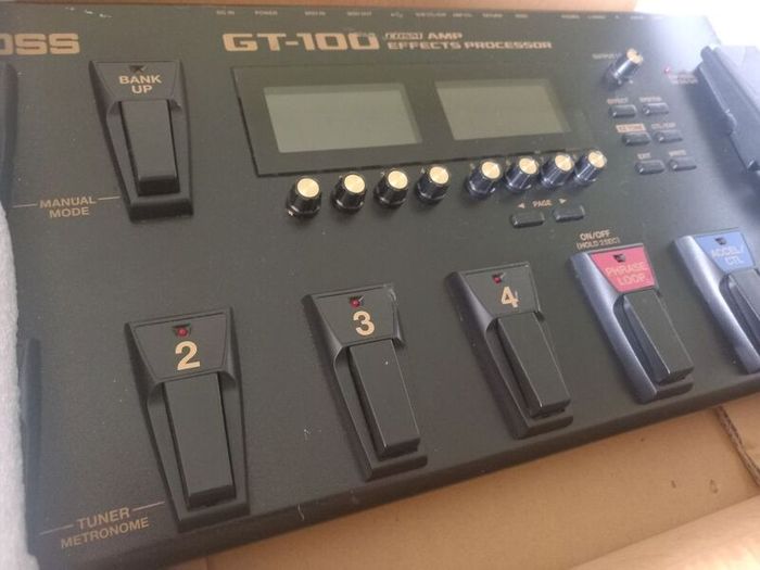 Boss gt100