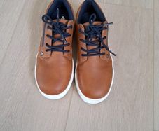 Boys shoes
