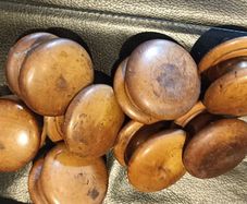 Set of 8 Victorian Bun Knobs