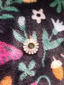 Gold crystal pendant