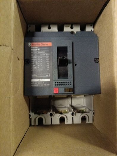 Merlin Gerin 40A MCC. Merlin Gerin MCCB 100 Amp Triple Pole Compact 100A NS100N TM40D