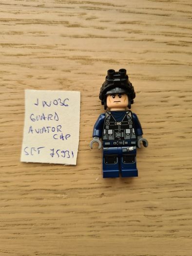 lego jw036 guard aviator cap, set 75931 jurassic world