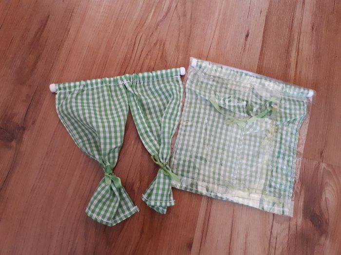 Curtains for dolls house