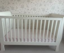 Mamas and Papas Mia Cot Bed