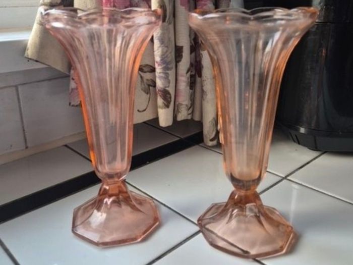 Pair of Art Deco Vintage 1930s Tulip vases