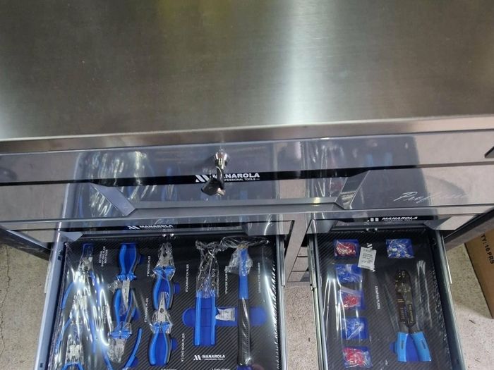 Manarola 12 Drawer Tool Box - Fully Loaded With Tools