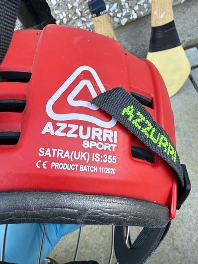 Azzurri Kids Helmet plus 2 Hurls