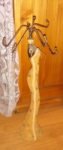 Vintage jewellery holder