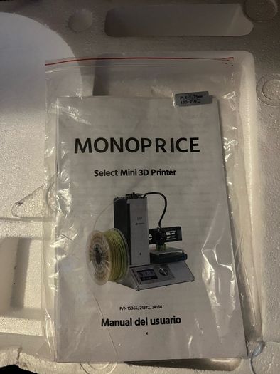 Brand new 3D printer (includes original box and packaging)
