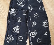 BNWT - Size: 6/8 XS - A Pair of 3/4 Length Pants - Festival Ready - #