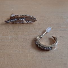 New pretty stud earrings