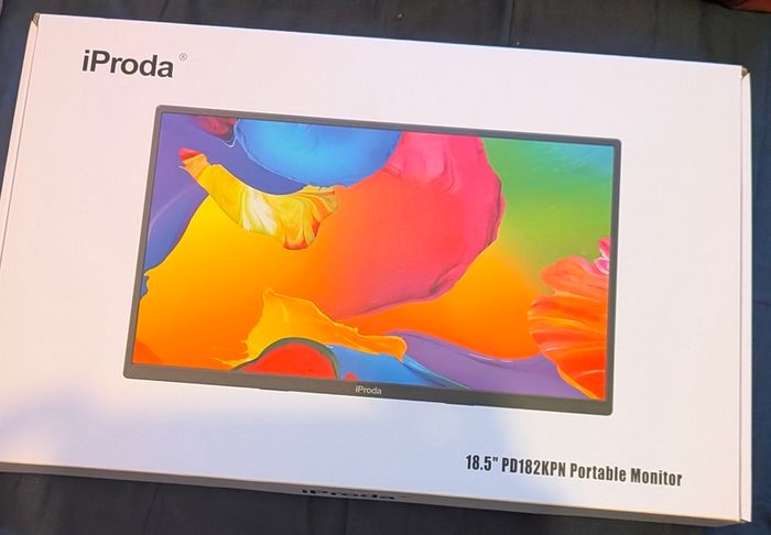 18.5" Portable Monitor - Very thin - 120 Hz - price firm