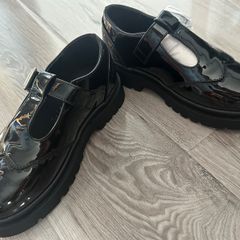 Girls Shoes