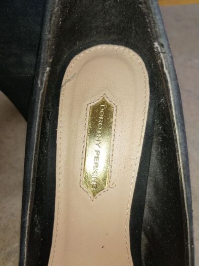 Dorothy Perkins round toe hight heel stilettos Size 5 UK women's suaede material Excellent condition worned a hand full of times 4.5 inch heel