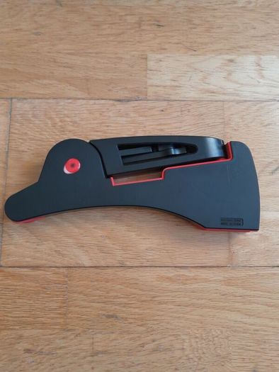 TGI universal guitar stand
