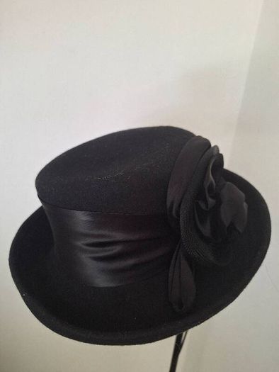 Hat/Ladies Event Hat .. Price Drop