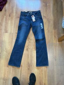 Levi's Women's jean's brand new with tags W31 L34