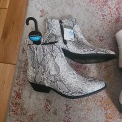 boots