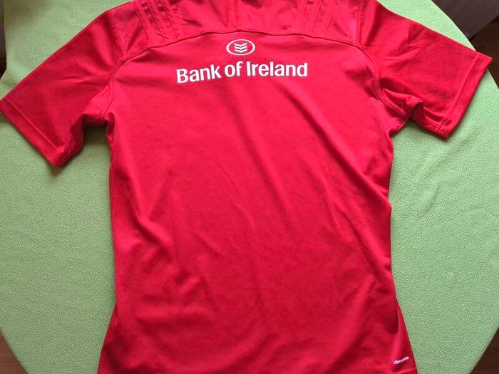 2016/17 Munster Rugby Adidas Tight Fit Jersey Size L Adults