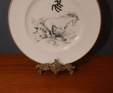 Fabulous Vintage Arklow Pottery Noritake Ireland Ltd Commemorative Plate from the Inauguration Ceremony, 26th May 1977, The Reversed Horse (Hidari-Uma)
