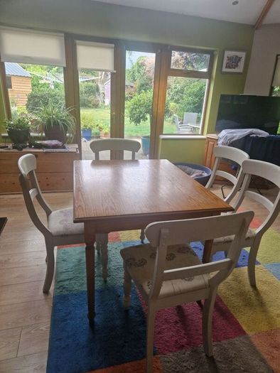 Oak Kitchen table a d 5 chairs