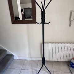 Black Metal Coat Stand
