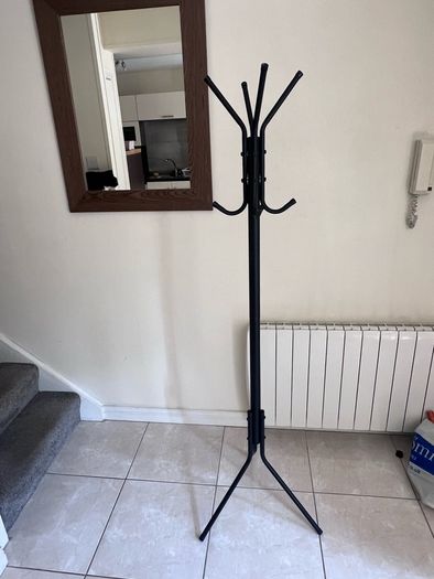 Black Metal Coat Stand