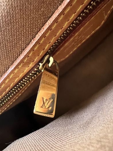 Louis Vuitton Vintage Looping Handbag
