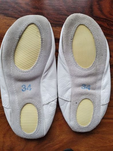 Olympian leather gymnastic shoes size 34