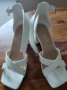 ladies white block heels size 4
