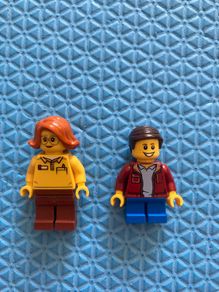 Lego 31105 town house set figures only