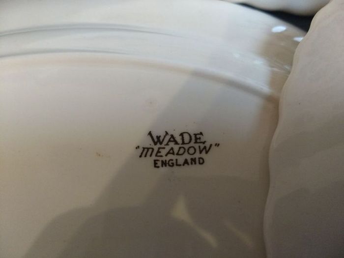 Beautiful Set of Three Vintage Graduated Wade Platters in the Meadow Pattern