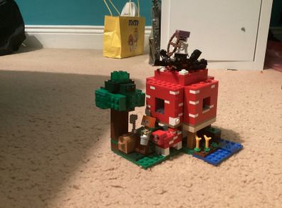 Lego Minecraft mushroom house