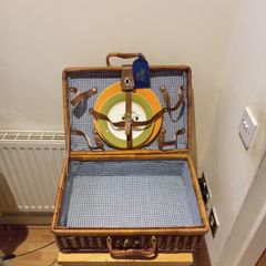 Picnic basket