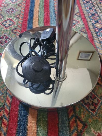 floor lamp